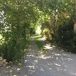La Suzannerie לינה וארוחת בוקר