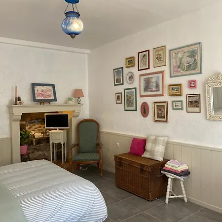 Alojamento de Acomodação e Pequeno-almoço La Suzannerie 3*