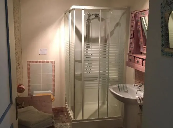 Alojamento de Acomodação e Pequeno-almoço La Suzannerie 3*